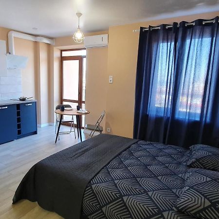 أوديسا Calm Harbour Sea View Apartment المظهر الخارجي الصورة
